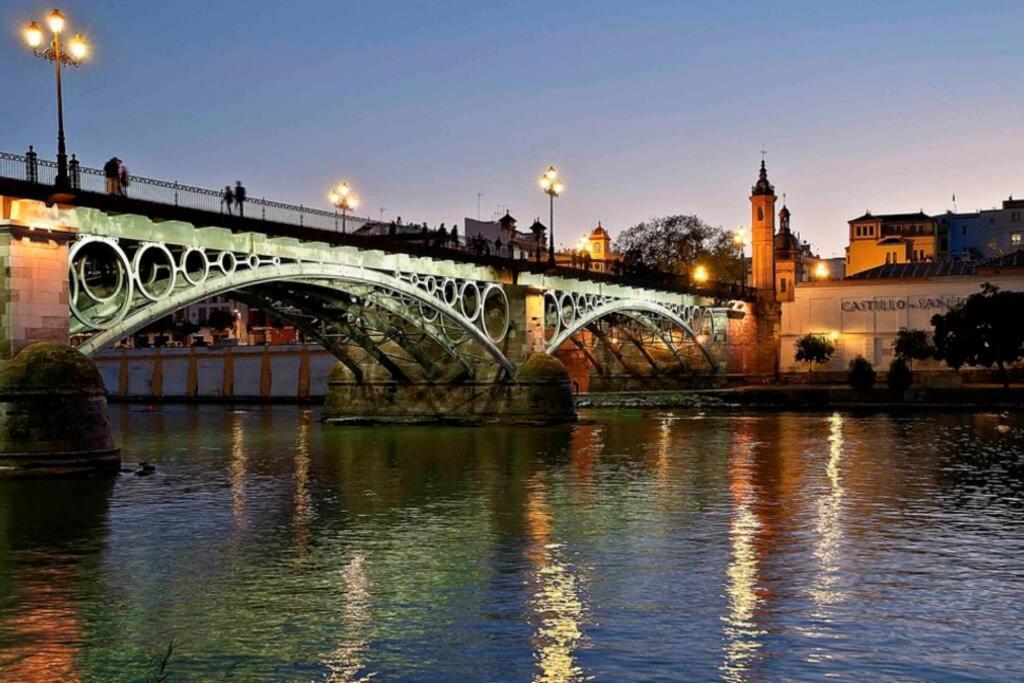 Apartamento G12 Trendy And Comfy Bright Loft Meters From Bullring And Trianas Bridge, Galera Street Sevilla Exterior foto